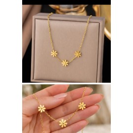 Minimal Gold Flower Charm Necklace