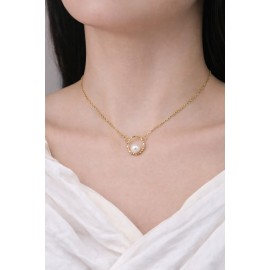 Minimal Pearl Pendant Necklace