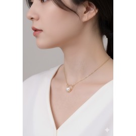 Minimal Pearl Pendant Necklace