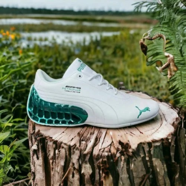 White Gender: Men Puma And Nike Shoes