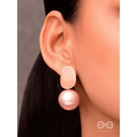 The Mesmerisingly Chic Statement Makers- Enamelled Pearl Earrings (Blush Pink)