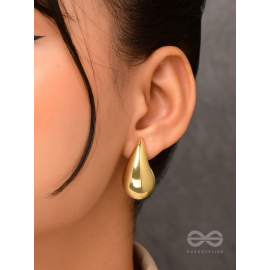 The Glistening Drops - Classy Golden Stud Earrings