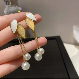 Zinc Alloy Green Leaf Shape Pearl Earing